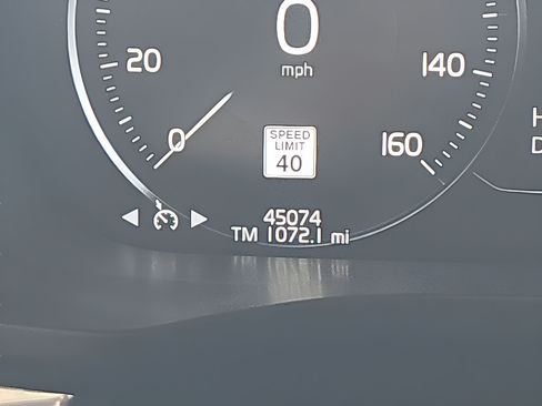 Used 2021 Volvo XC60 T5 Inscription AWD/4WD image 8