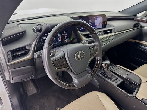 Used 2020 Lexus ES 350 w/ Premium Package image 4