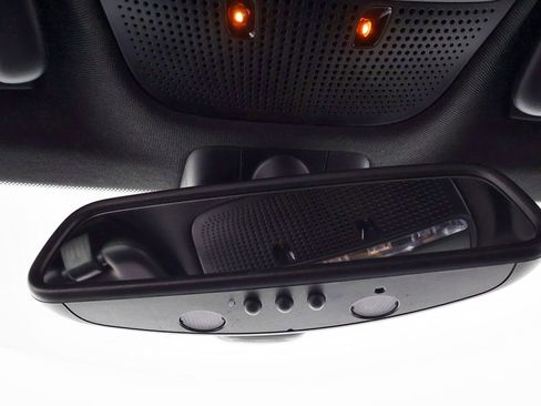 Used 2015 Mercedes-Benz C 300 4MATIC Sedan image 49