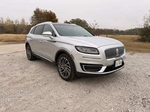 Used 2019 Lincoln Nautilus Reserve image 2