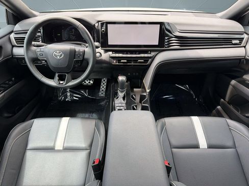 Used 2025 Toyota Camry SE w/ Multimedia Upgrade Package FWD image 15
