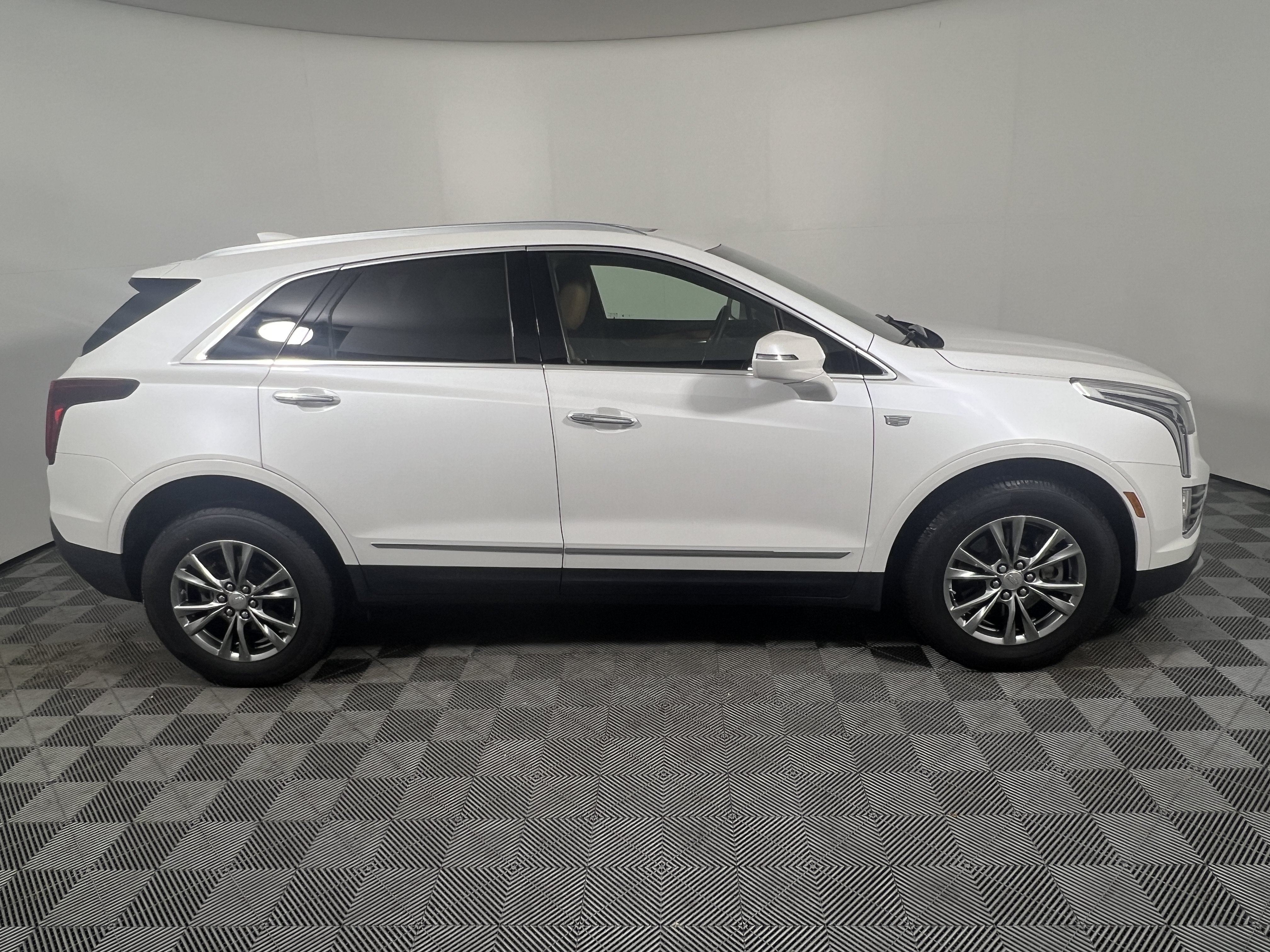 Used 2020 Cadillac XT5 Premium Luxury AWD/4WD image 6