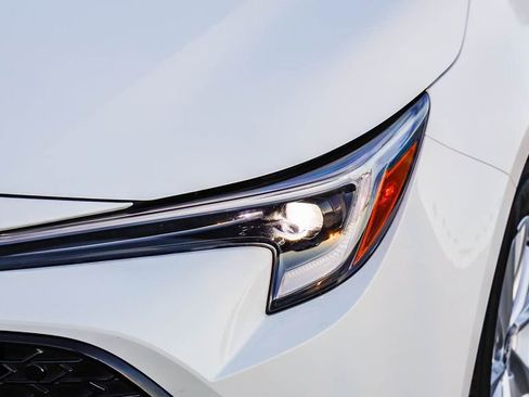 Used 2024 Toyota Corolla SE image 5