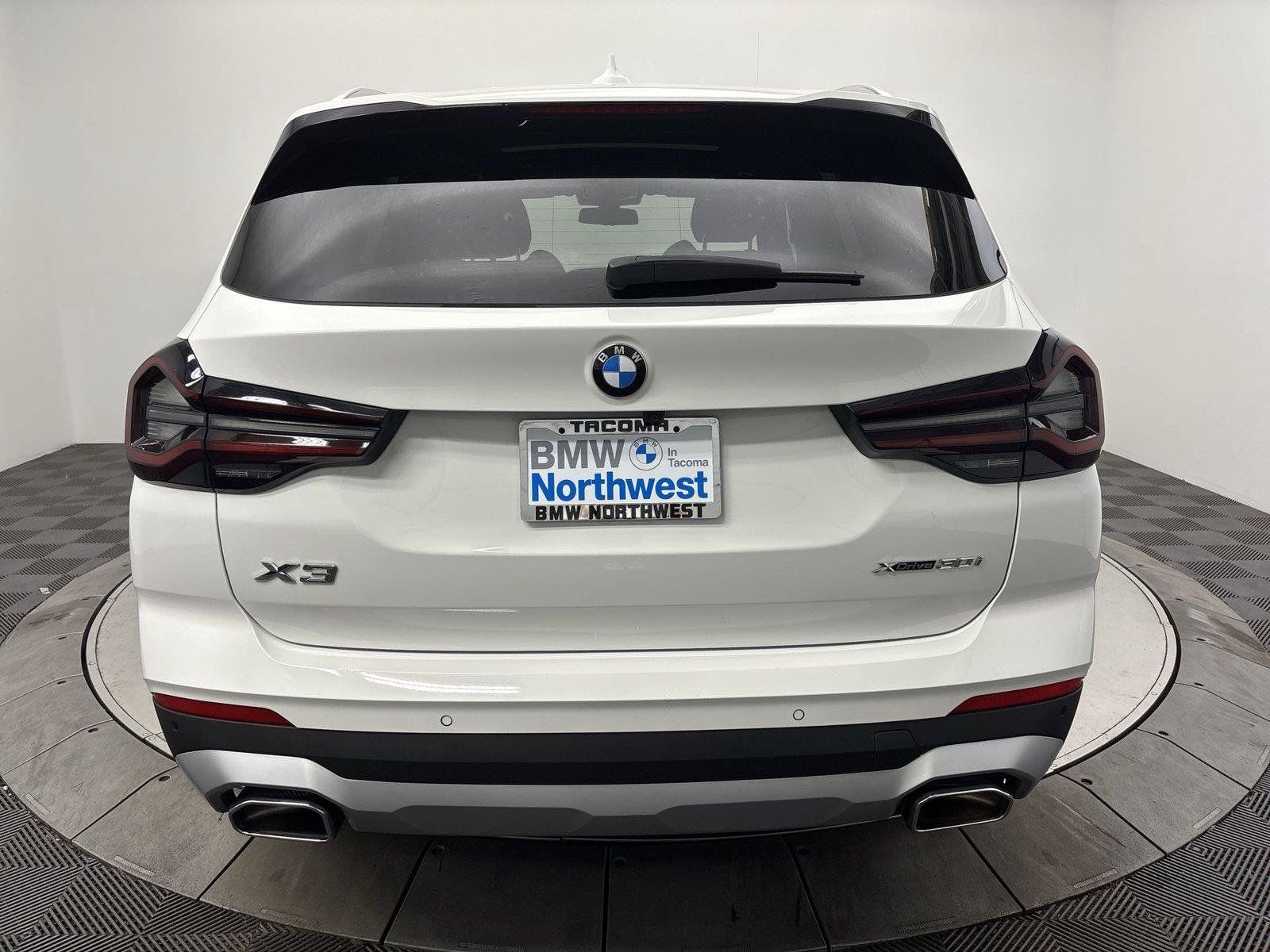 Used 2023 BMW X3 xDrive30i w/ Convenience Package AWD/4WD image 15