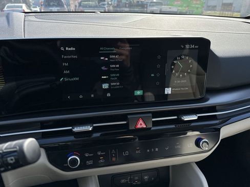 New 2026 Kia Sportage EX FWD image 16