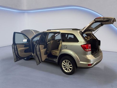 Used 2015 Dodge Journey SXT w/ Flexible Seating Group image 11