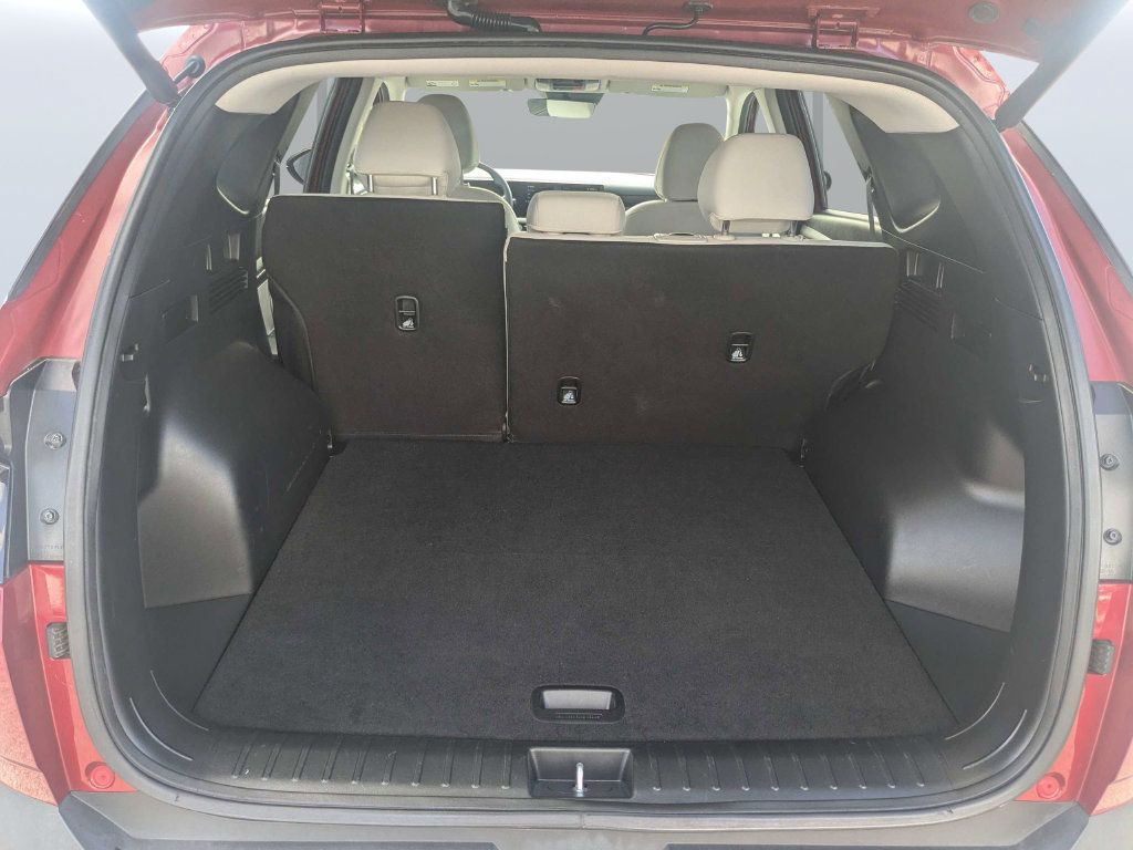 Certified 2025 Hyundai Tucson SEL AWD/4WD image 17