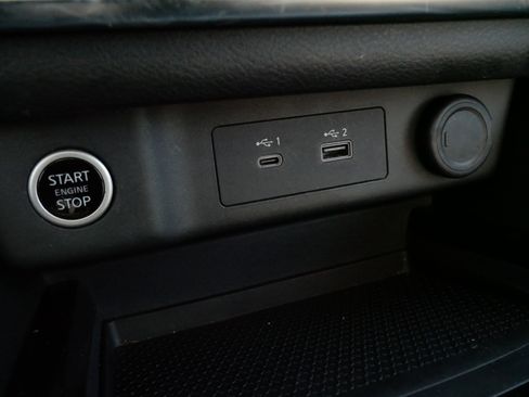 Used 2023 Nissan Rogue SV image 28