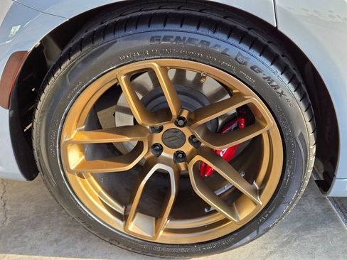 Used 2022 Dodge Charger Scat Pack RWD image 9