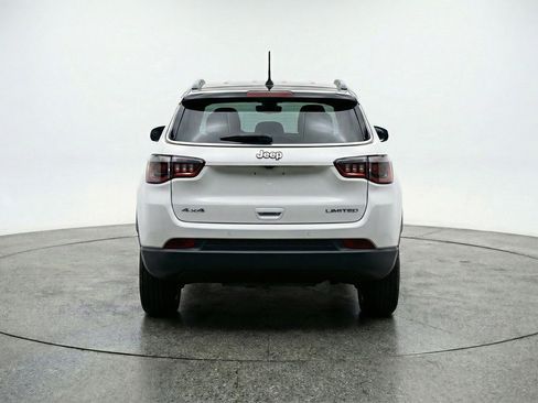 Used 2025 Jeep Compass Limited image 7