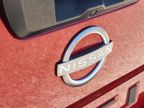 Certified 2022 Nissan Frontier SV AWD/4WD image 11