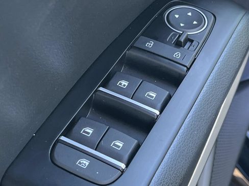 Used 2025 Kia Soul LX w/ LX Technology Package image 27