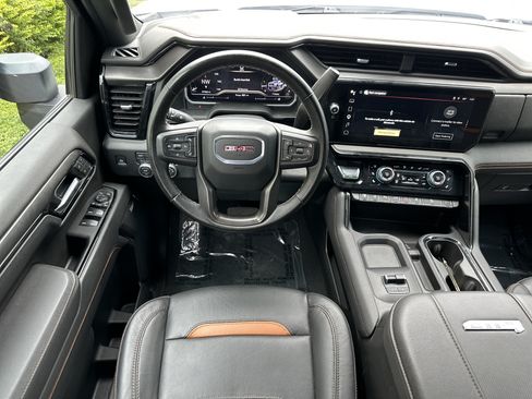 Used 2025 GMC Sierra 2500 AT4 AWD/4WD image 18