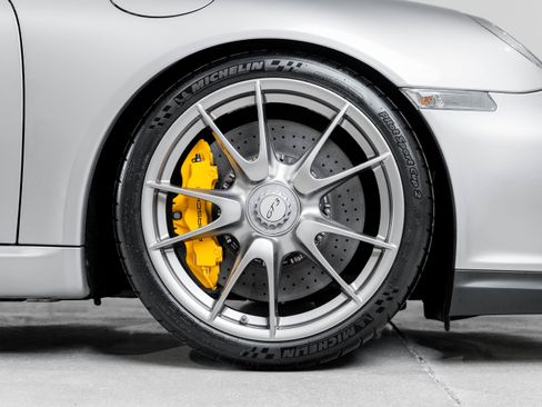 Used 2010 Porsche 911 GT3 RWD image 16