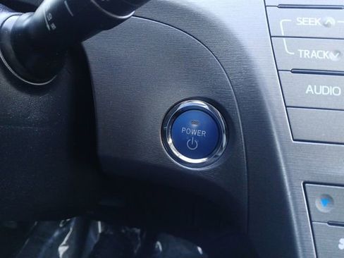 Used 2014 Toyota Prius Three image 13