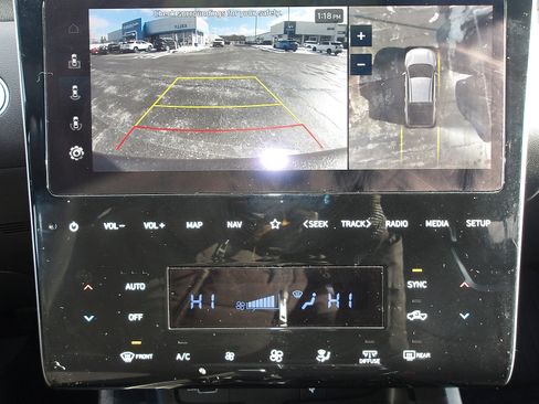 Certified 2024 Hyundai Santa Cruz Limited image 18