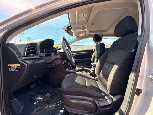 Used 2018 Hyundai Elantra Value Edition FWD image 22