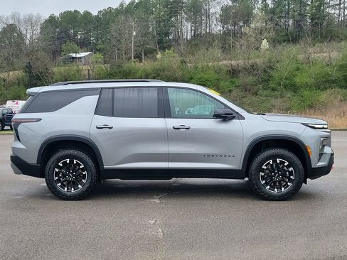 Used 2025 Chevrolet Traverse Z71 w/ LPO, Floor Liner Package image 2