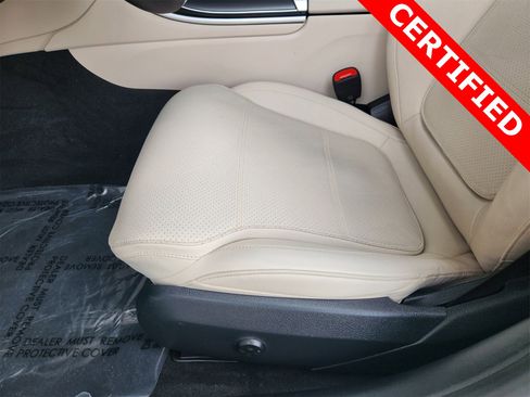 Certified 2025 Mercedes-Benz C 300 Sedan image 25