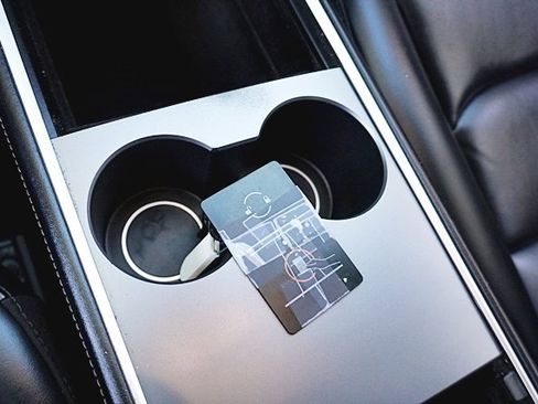 Used 2022 Tesla Model 3 Long Range image 33