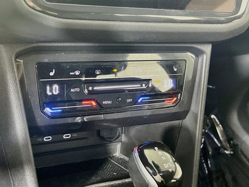 Used 2023 Volkswagen Tiguan SE FWD image 15