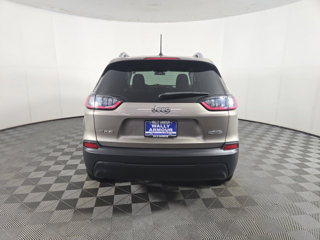 Used 2019 Jeep Cherokee Latitude w/ Popular Appearance Group AWD/4WD image 5