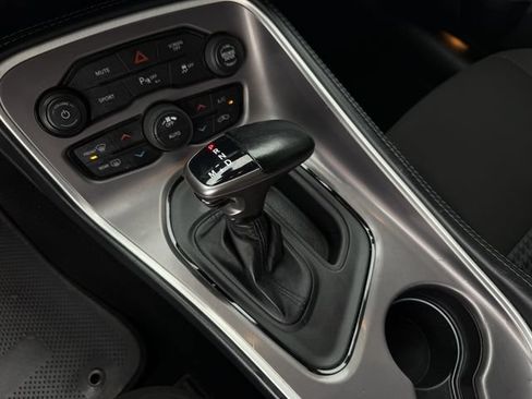 Used 2022 Dodge Challenger GT AWD/4WD image 16