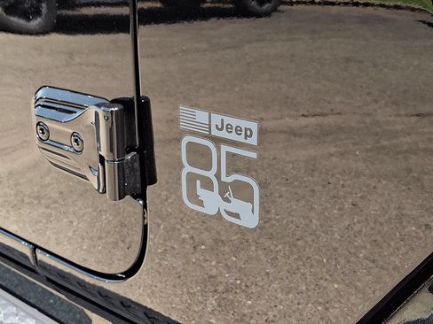 New 2026 Jeep Gladiator Sport AWD/4WD image 13