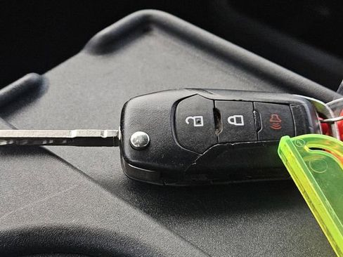 Used 2023 Ford F150 XLT image 37