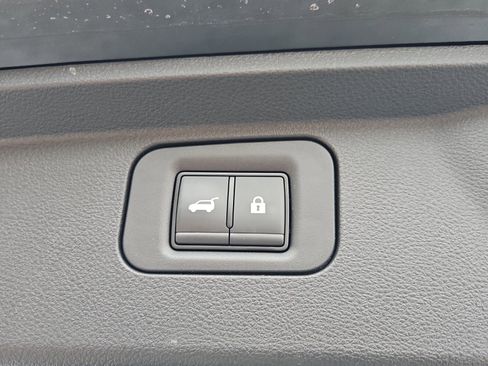 Used 2025 INFINITI QX80 Sensory image 28