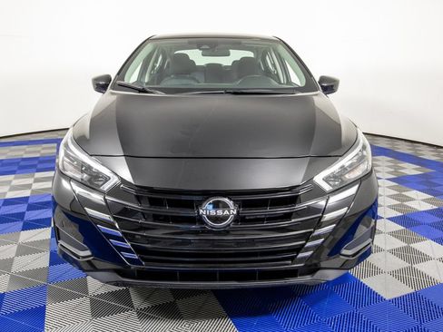 Used 2025 Nissan Versa SV FWD image 3