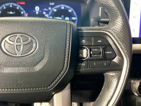 Used 2024 Toyota Tacoma TRD Sport image 19