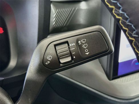 Used 2025 Ford Maverick Lobo AWD/4WD image 6