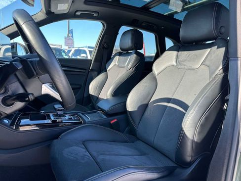 Used 2024 Audi SQ5 Prestige w/ Prestige Package image 21