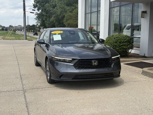 Used 2024 Honda Accord EX image 15