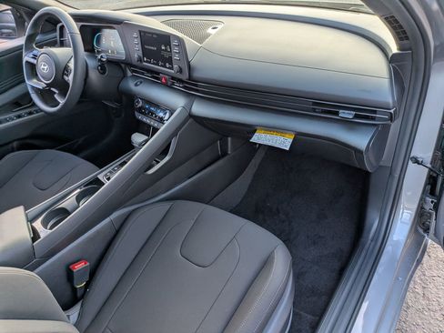 New 2026 Hyundai Elantra SEL Sport Premium FWD image 25