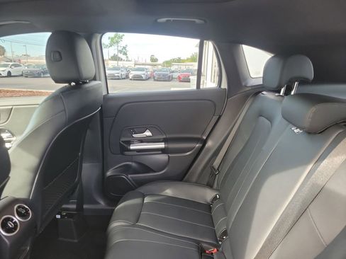 Used 2025 Mercedes-Benz GLA 250 image 8