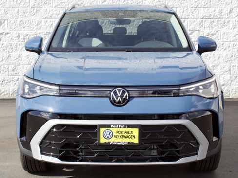 New 2026 Volkswagen Taos SEL AWD/4WD image 2