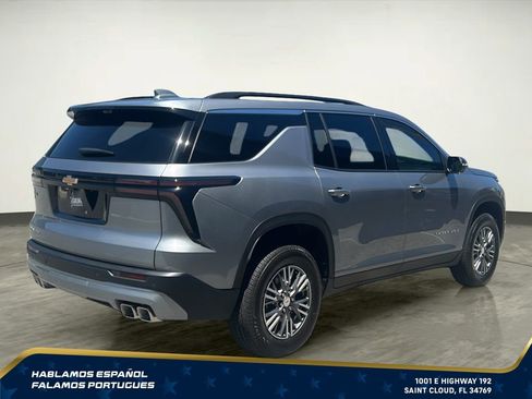 Certified 2026 Chevrolet Traverse LT w/ Driver Confidence Package FWD image 6