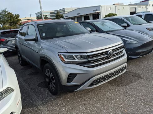Used 2023 Volkswagen Atlas Cross Sport SE image 5