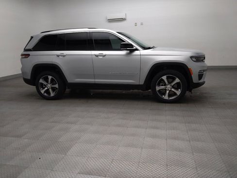 Used 2022 Jeep Grand Cherokee Limited 4xe AWD/4WD image 11