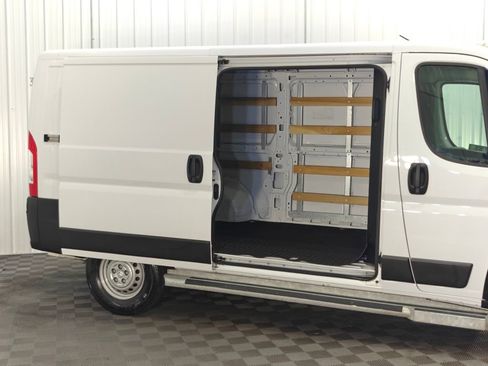 Used 2025 RAM ProMaster 2500 w/ U-Haul Equipment Group FWD image 18