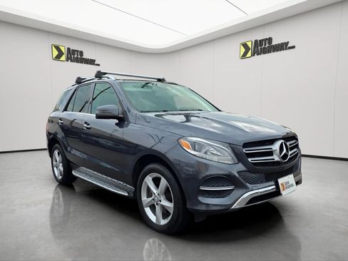 Used 2016 Mercedes-Benz GLE 300d GLE 300d 4MATIC Sport Utility image 9