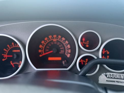 Used 2010 Toyota Tundra 2WD Double Cab image 22