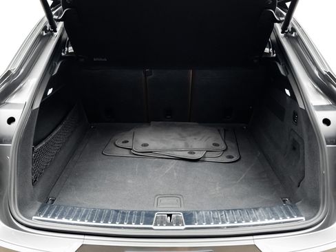 Used 2023 Porsche Cayenne Turbo AWD/4WD image 59
