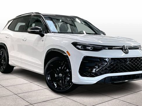 New 2026 Volkswagen Tiguan SE R-Line image 2