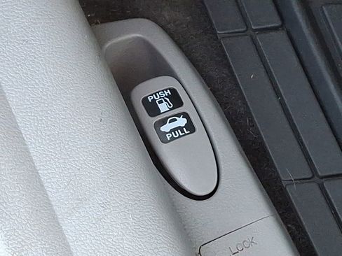 Used 2012 Honda Accord LX image 27