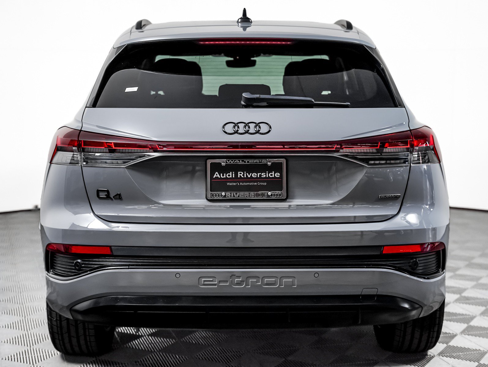 Used 2023 Audi Q4 e-tron Premium Plus w/ Premium Plus AWD/4WD image 8
