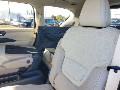 New 2026 Nissan Armada Platinum Reserve image 6