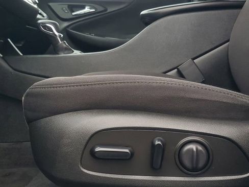 Used 2023 Chevrolet Malibu LT image 13